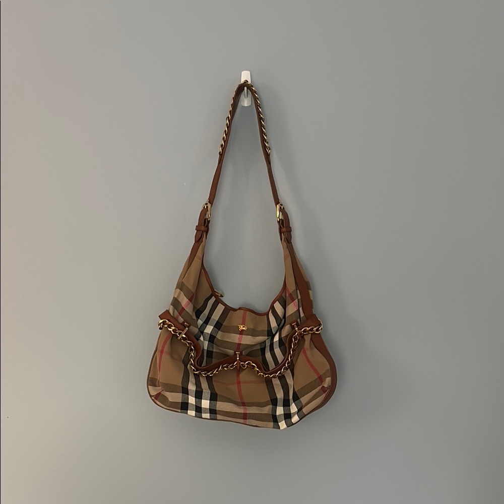 Burberry Tan and Red Shoulder Bag with Iconic Design